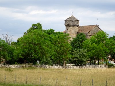 Ferme fortifiée du Choizal, sur le Causse de Sauveterre, L… photo