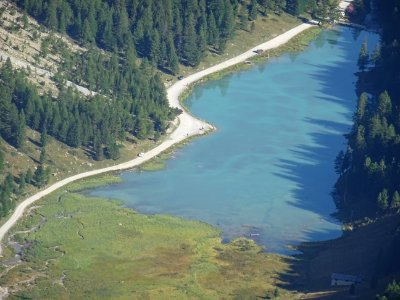 Depuis le Pic de Maravoise, vue plongeante au zoom sur le … 