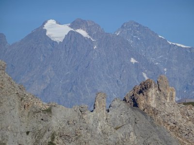 Le Mont Pelvoux et la face Sud de la Barre des Ecrins 