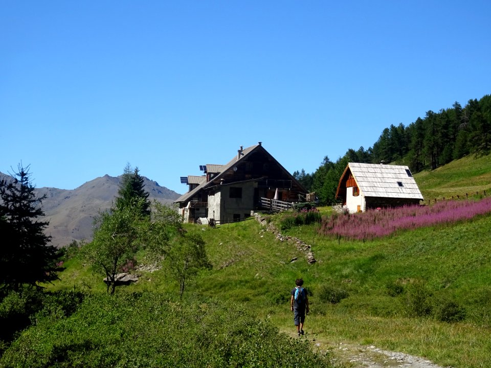 Le Serre, vallon du torrent de la Cerveyrette 