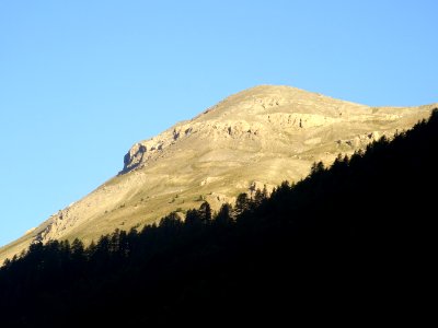 Crête du Peyron, dans les premières lueurs du matin 