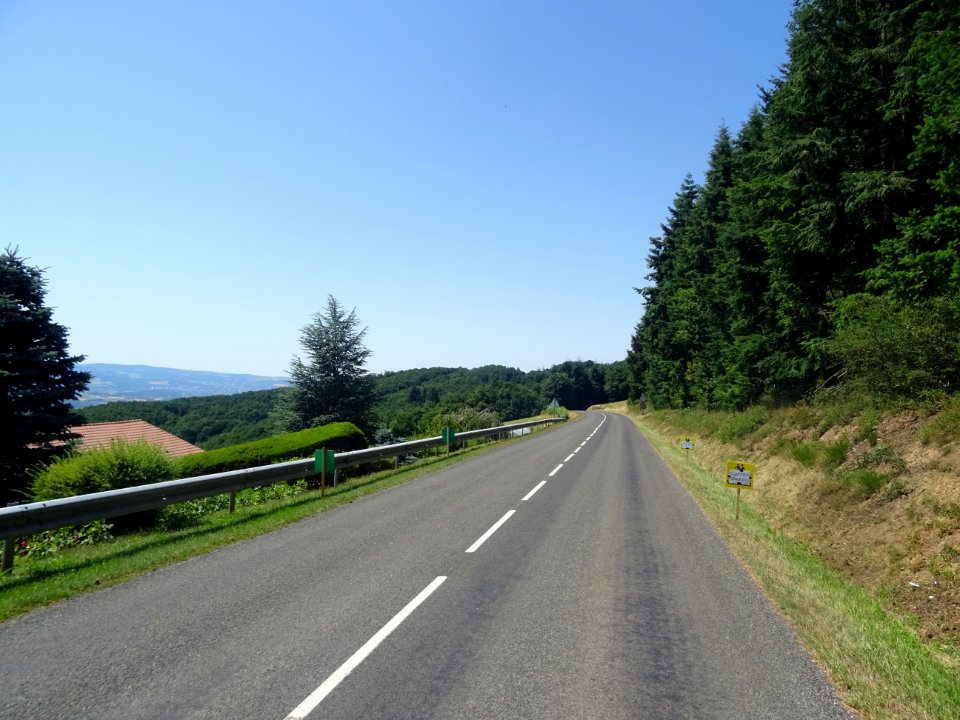 Entre 40 et 50 km/h dans la descente vers St-Etienne, Loir… 