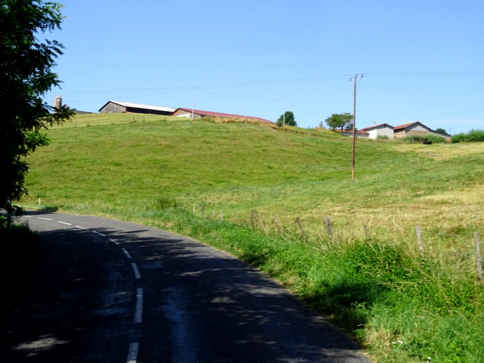 Entre le Bas Cluzel, La Brosse, Le Cry et Grammond, monts … 