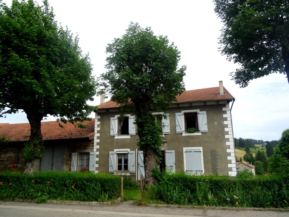 La maison, où j'ai demandé poliment de l'eau, à Lachapelle… 