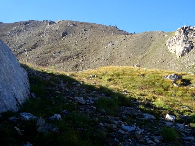Le versant herbeux touche à sa fin, ensuite, c'est netteme… 