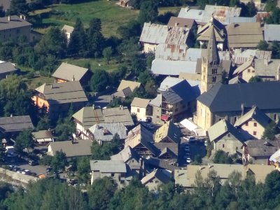 Au zoom, l'église St-Etienne, Vallouise, Hautes-Alpes photo