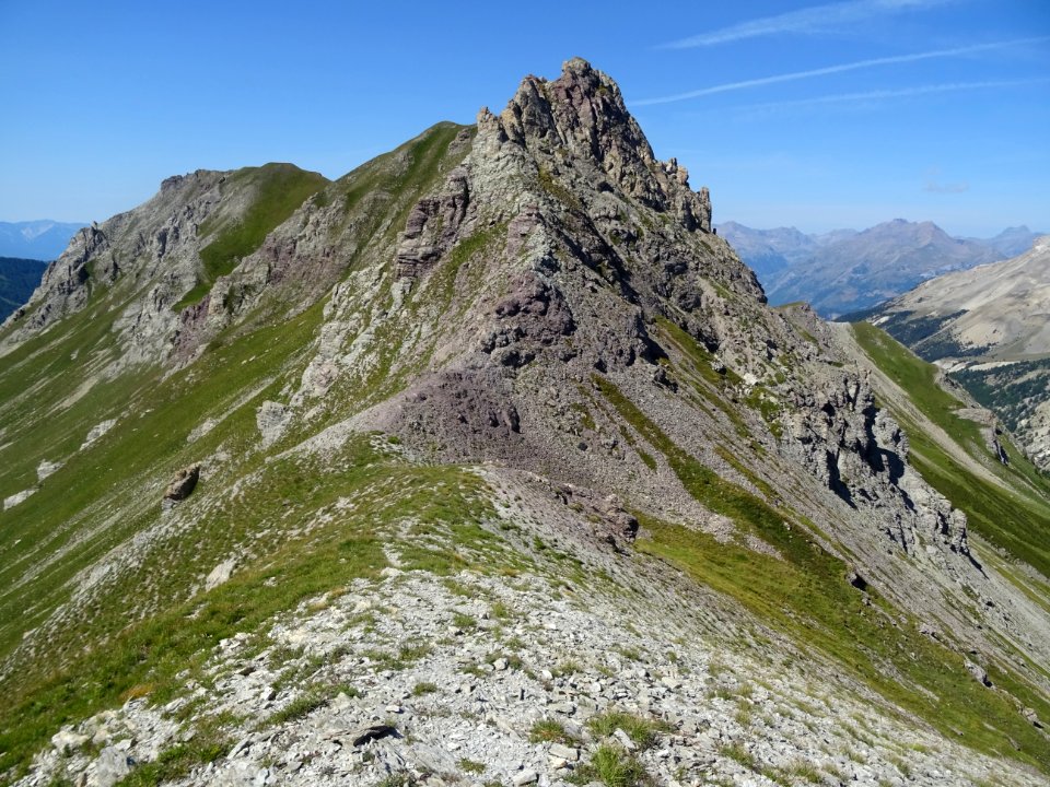 Sur la crête des Esparges Fines, arrivée au 2ème point bas… 