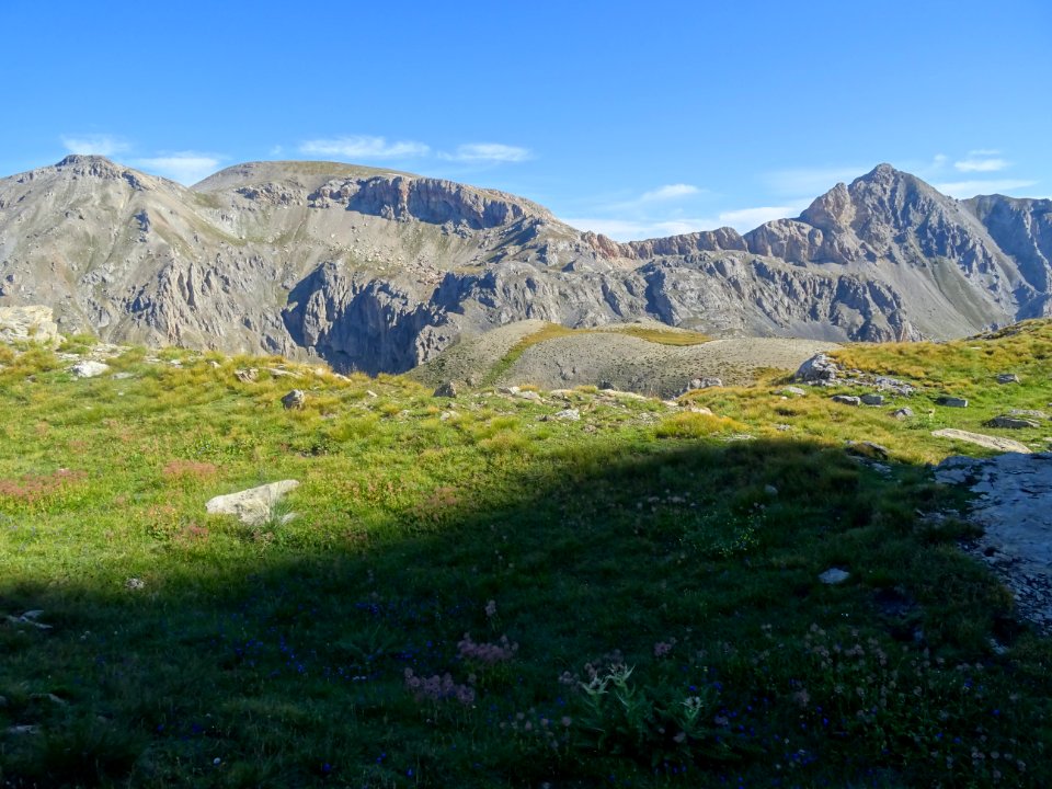 Vue vers le Col de Vallouise et la Cime de la Condamine 