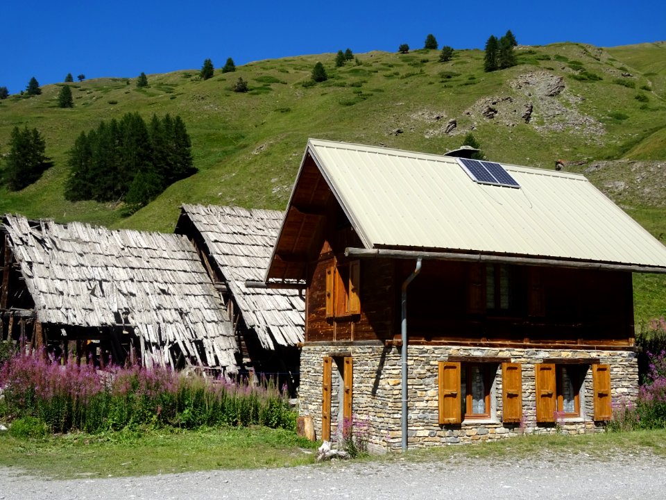 Epilobes, anciennes granges et chalet rénové, Les Fonts 