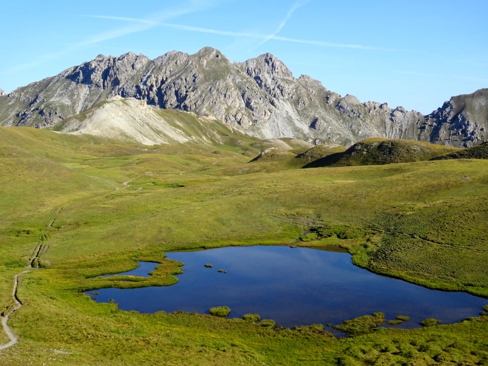 Un des lacs Marion et vue vers le Pic de Maravoise, la plu… 