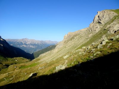Le vallon du torrent de la Pisse et la cabane du Néal 