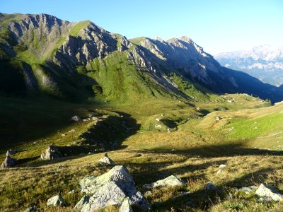 Le vallon du torrent de la Pisse et la cabane du Néal 
