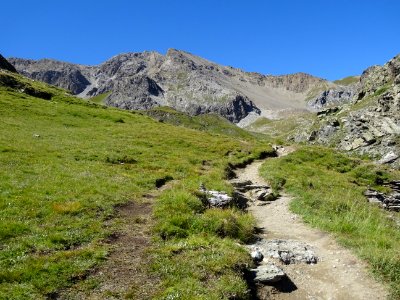 En face, la pointe penchée, c'est la Turge de Suffie 