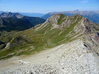 En descendant la crête des Esparges Fines vers le Col du G… 