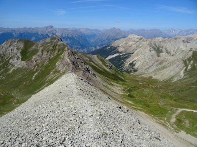 En descendant la crête des Esparges Fines vers le Col du G… 