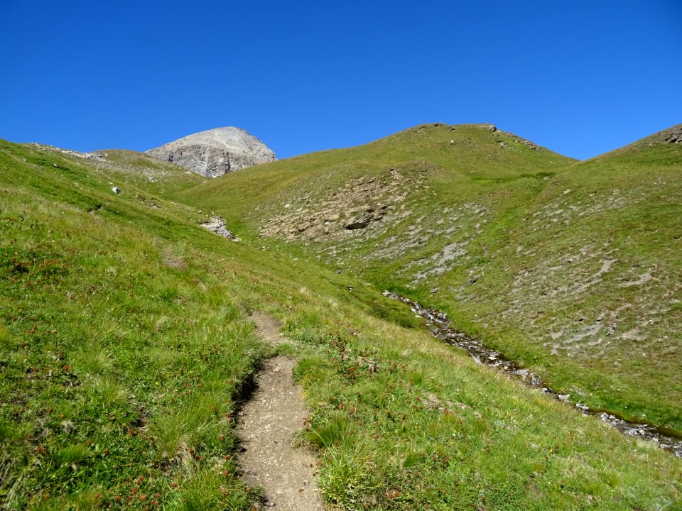 Deuxième montée, du lac des Cordes vers le lac de l'Etoile… 