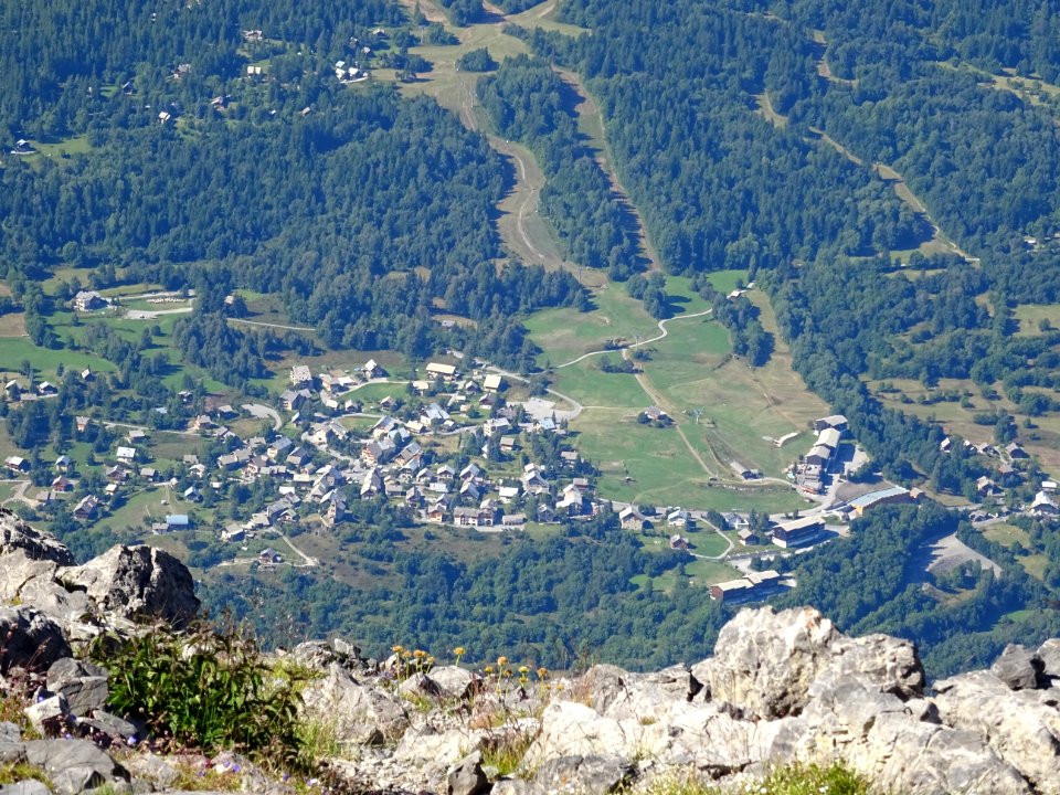 Puy-St-Vincent 1400, les Prés, le bas des pistes 