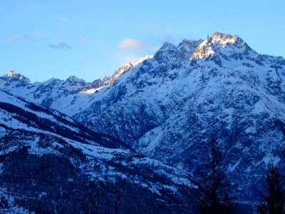 Lumière du soir sur les Clochers de Clouzis 