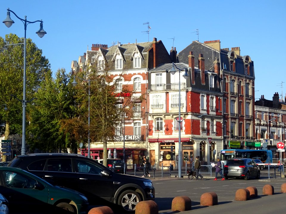 Immeuble, place Foch, en face de la gare, Arras, Pas-de-Ca… 