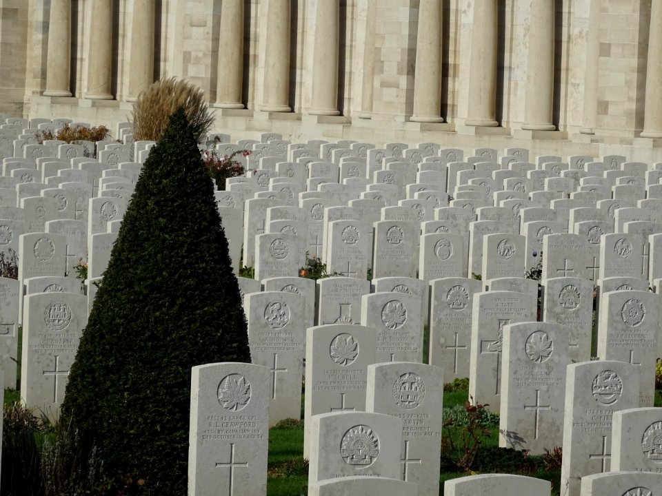 Le Mémorial de Pozières (en anglais, Pozières British Ceme… 
