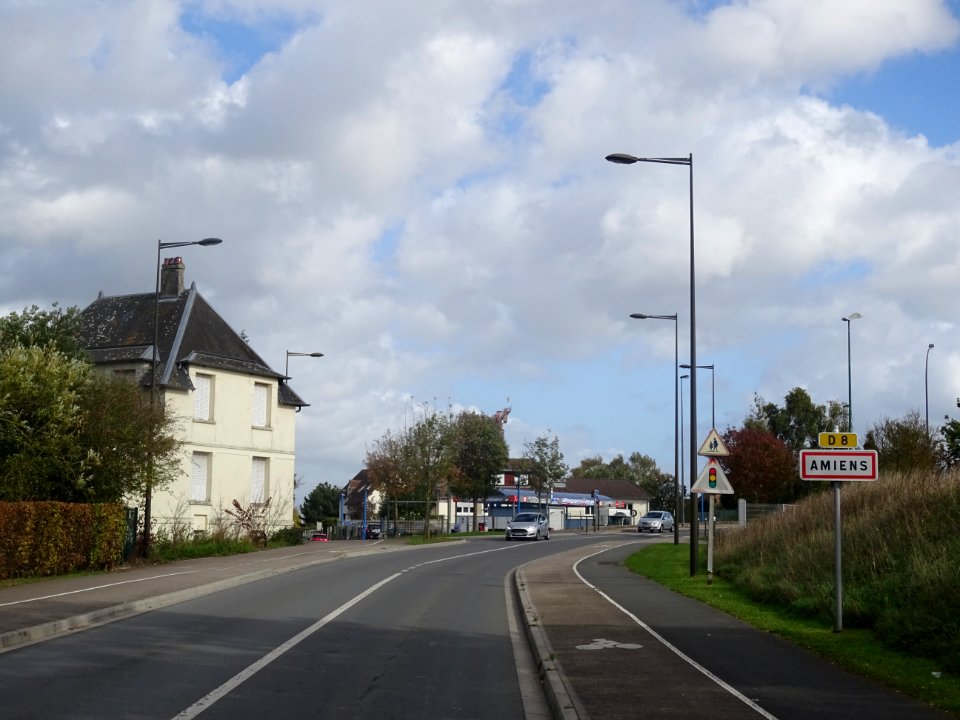 A l'entrée d'Amiens, Somme 