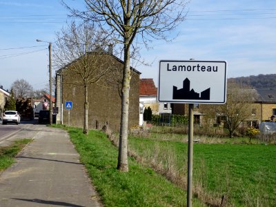 Arrivée dans le village de Lamorteau, Wallonie, Belgique 