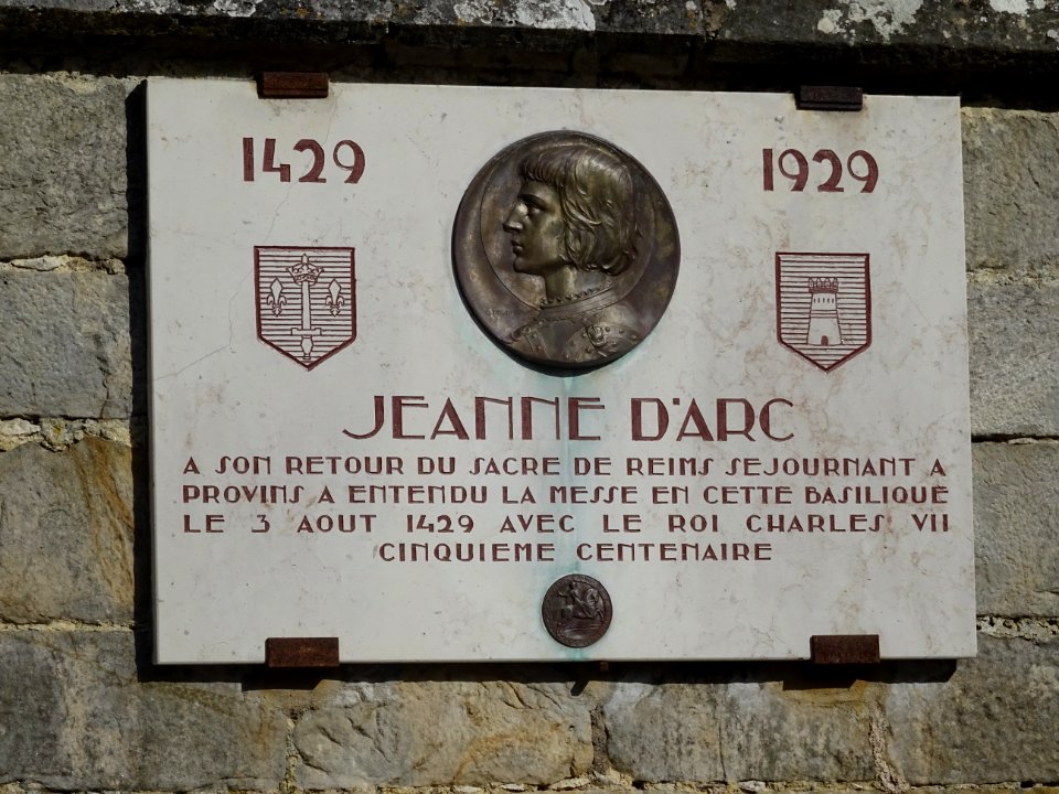 Plaque à Jeanne d'Arc, collégiale Saint-Quiriace, Provins,… 