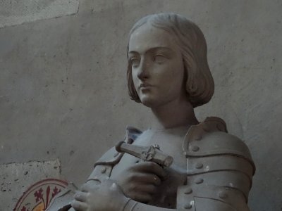 Statue de Jeanne d'Arc, église Notre-Dame, Epernay, Marne 