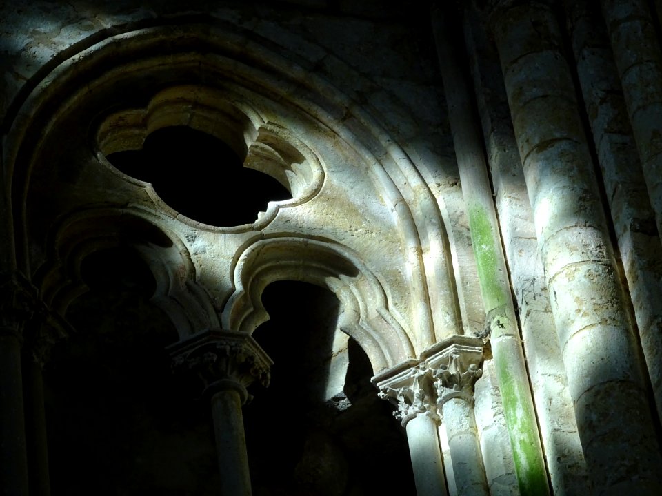 Atmosphère et jeu de lumière... , collégiale Saint-Quiriac… 