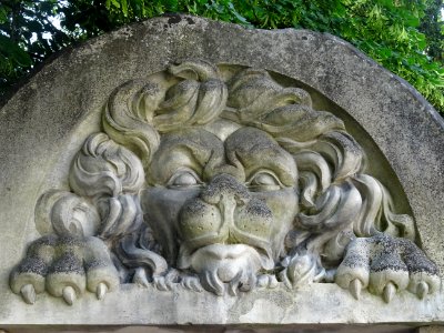 Lion sculpté, château de Montmort, Montmort-Lucy, Marne 