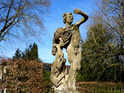 Statue, château de Bazeilles (ou château d'Orival), Bazeil… 