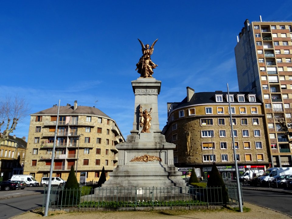 Monument aux morts de 1870, place d'Alsace-Lorraine, Sedan… 