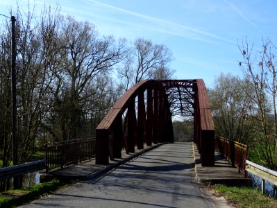 Entre Bazeilles et Aillicourt, pont métallique au-dessus d… 