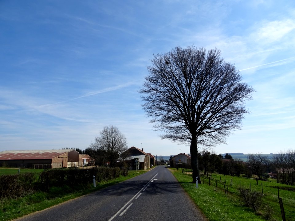En arrivant à Thonne-le-Thil, Meuse 