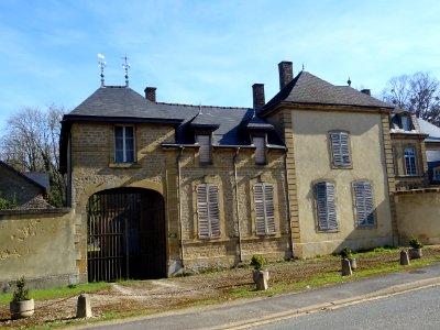 Dépendance du Château de Remilly-Aillicourt, à Remilly-Ail… 