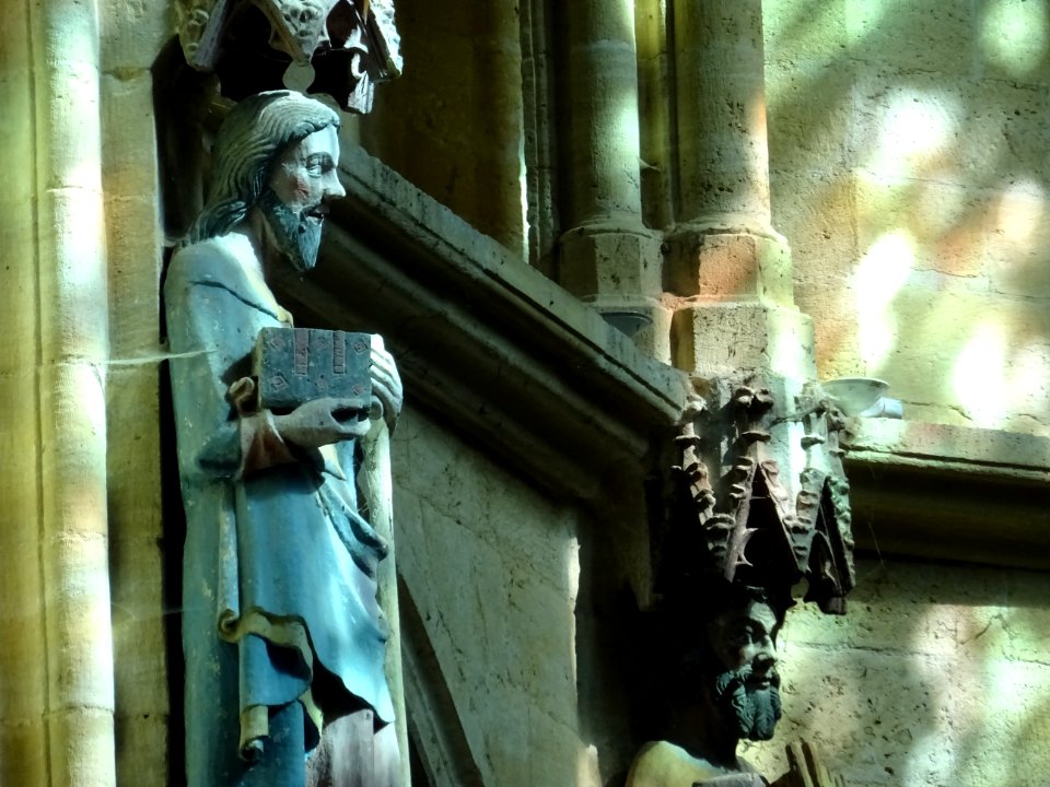 Sculpture en pierre peinte, basilique Notre-Dame d'Avioth,… 