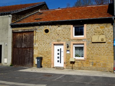 Maison d'un peintre avec un cadran solaire, gravé et sculp… 