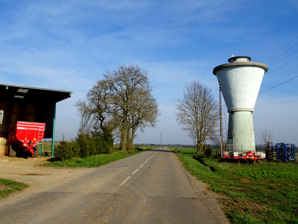 A la sortie de Ville-au-Montois 