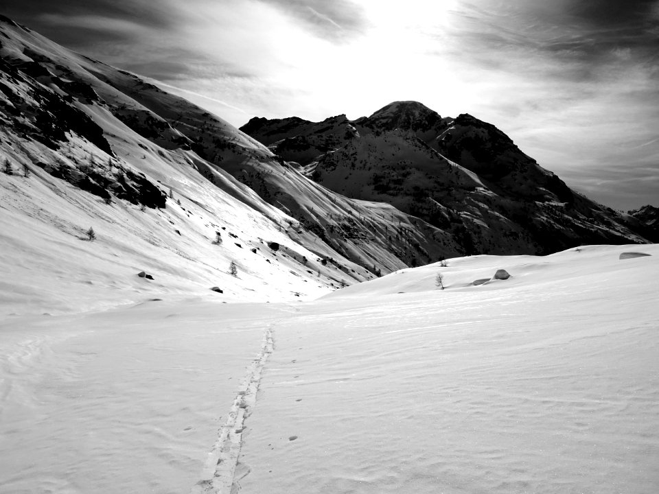 Regard arrière sur mes traces de montée dans le vallon de … 