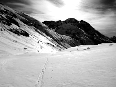Regard arrière sur mes traces de montée dans le vallon de … 