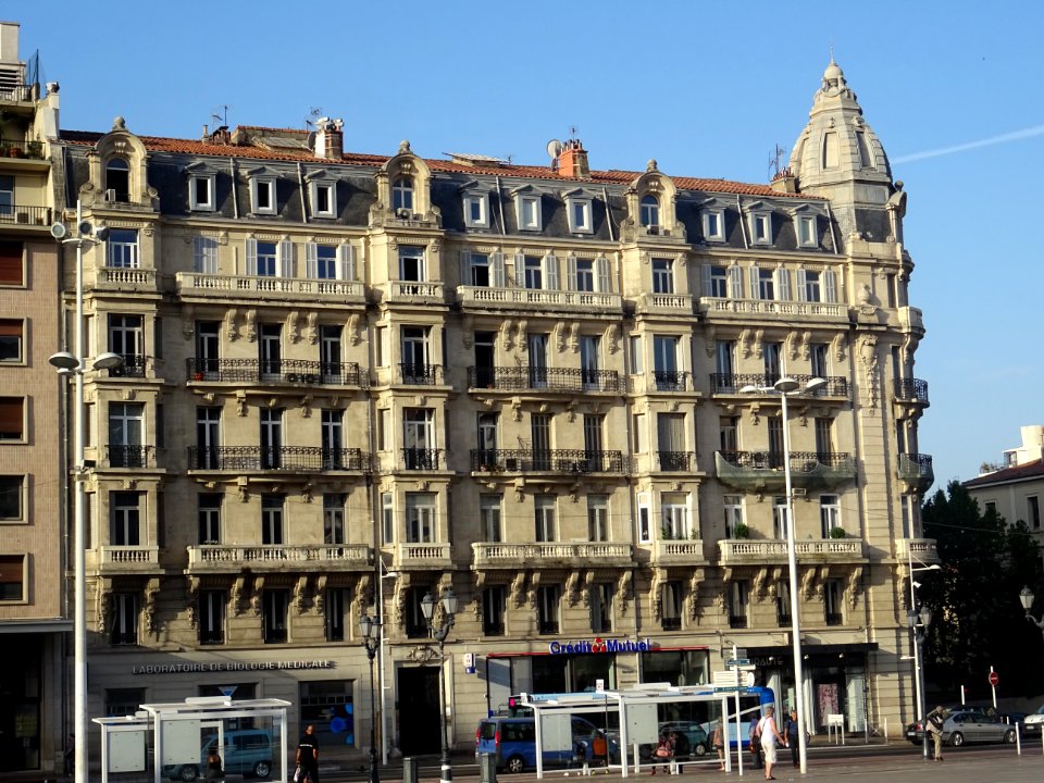 Immeuble Crédit Mutuel, Place de la Liberté, Toulon, Var 