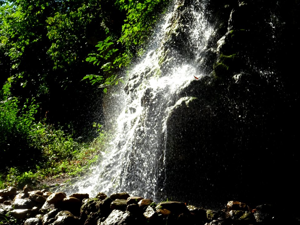 La cascade, hameau de Sauve-Clare, commune de Flayosc, Var… 