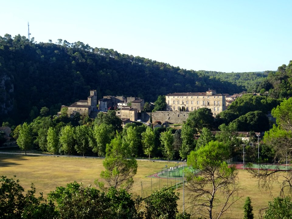 Eglise Saint-Sauveur et Château d'Entrecasteaux, Entrecast… 