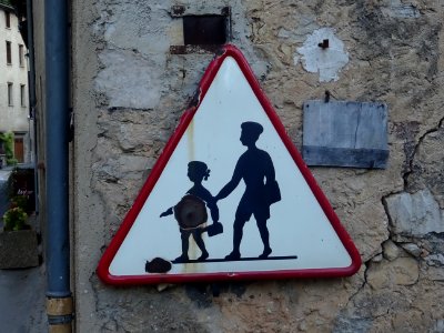 Ancien panneau routier, Entrecasteaux, Var 