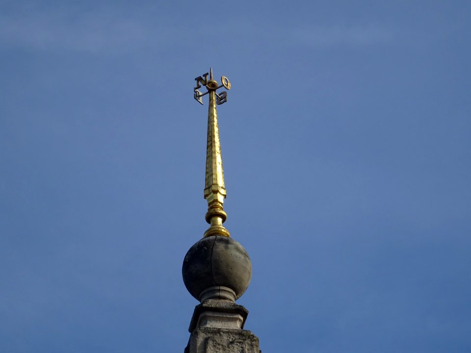 Le sommet de la Pyramide, Bois de Vincennes, Paris 