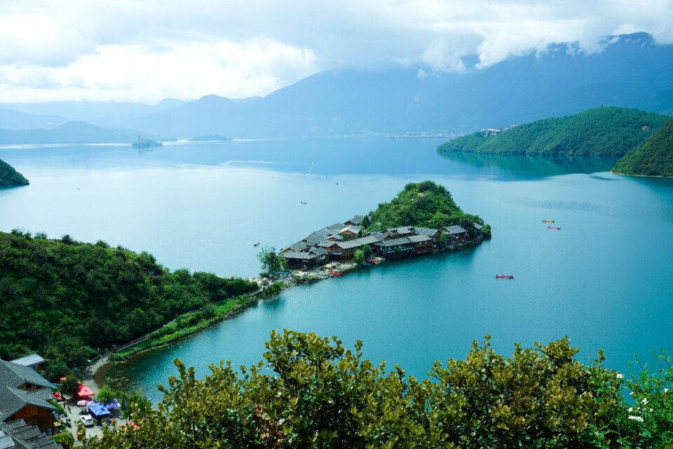 Sunny days lugu lake china