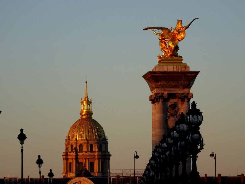 Lever de soleil sur Paris 
