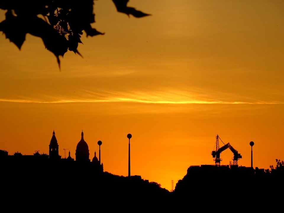 Lever de soleil sur Paris 