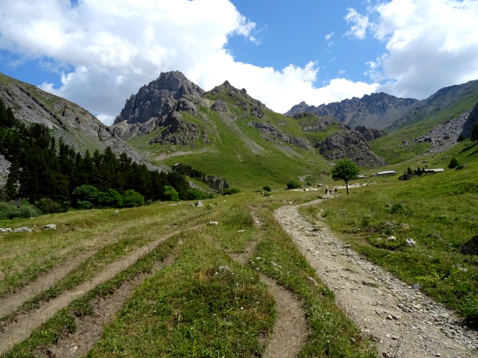 A l'entrée du vallon de l'Alpe du Lauzet 