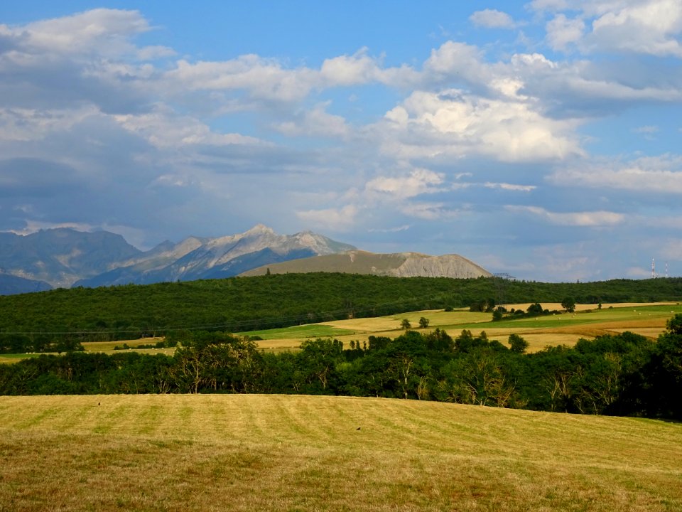 Dans la montée au col Bayard, coté St-Bonnet, paysage du C… 